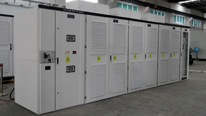 Sinopak 35 kV luftgek&uuml;hlter statischer Var-Generator f&uuml;r den Innenbereich f&uuml;r Traktionstransformatoren